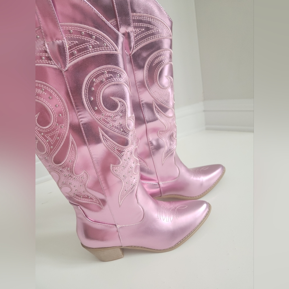 Knee High Metallic Pink Cowgirl Boots Size 9. New